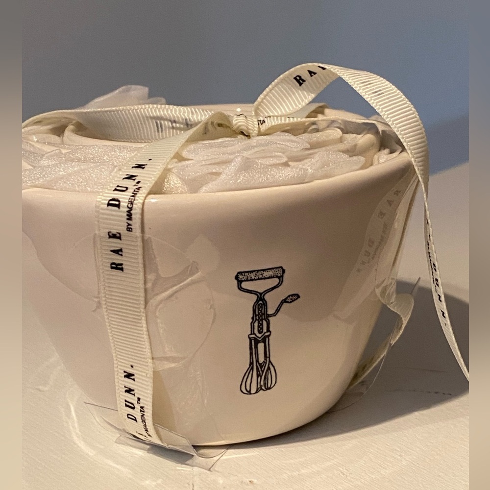 Rae Dunn Cream Measuring Cups with Ribbon Set of 4